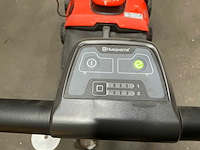 2022 husqvarna s138i accu verticuteermachine - afbeelding 8 van  11