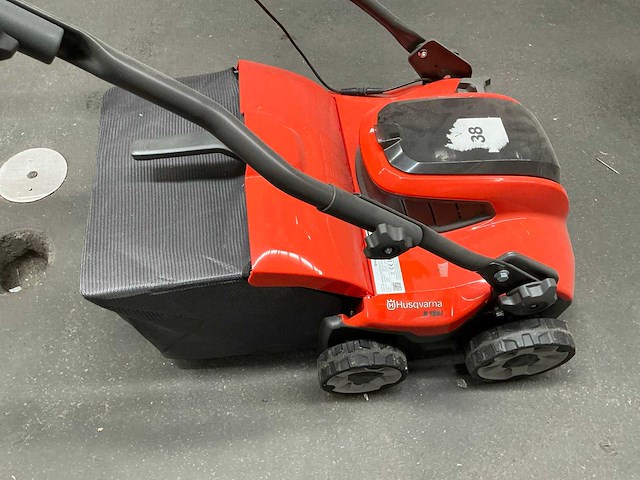 2022 husqvarna s138i accu verticuteermachine - afbeelding 10 van  11