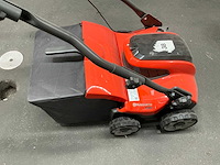 2022 husqvarna s138i accu verticuteermachine - afbeelding 10 van  11