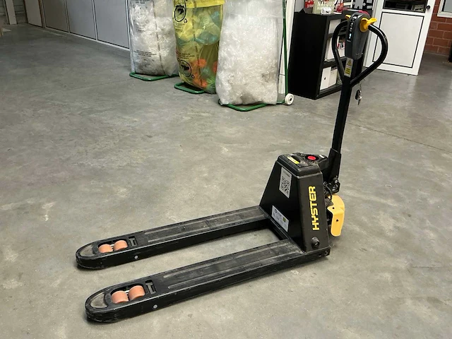2022 hyster pc1.5 elektrische palletwagen - afbeelding 1 van  7