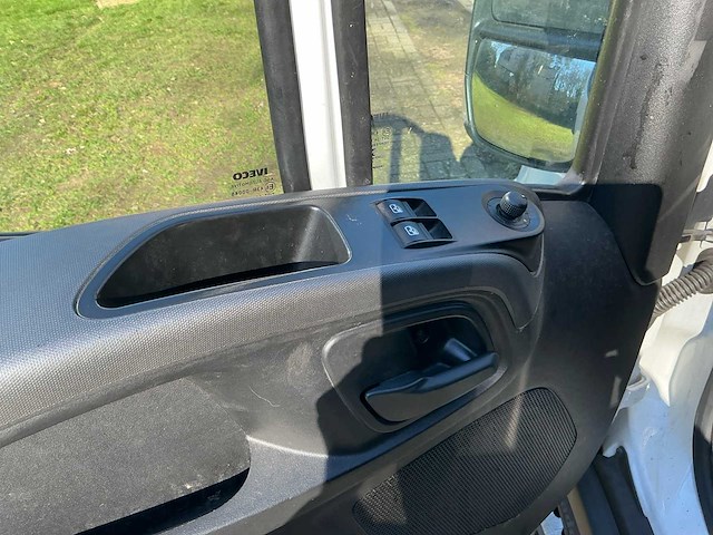 2022 iveco daily bestelbus personenauto - afbeelding 8 van  26
