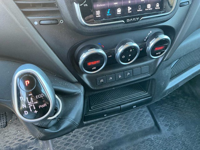2022 iveco daily bestelbus personenauto - afbeelding 14 van  26