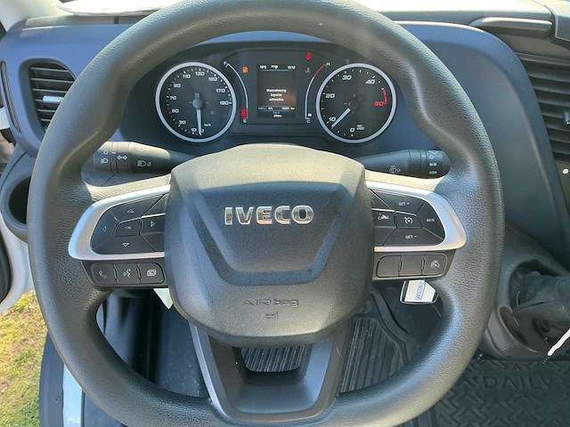 2022 iveco daily bestelbus personenauto - afbeelding 18 van  28