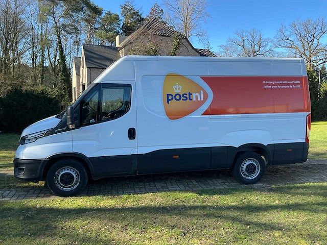 2022 iveco daily bestelbus personenauto - afbeelding 12 van  28