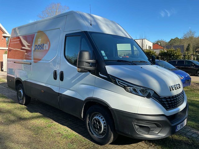 2022 iveco daily bestelbus personenauto - afbeelding 26 van  28