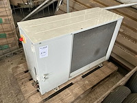 2022 j&e hall jehscu0300cl3 airconditioning buiten unit - afbeelding 1 van  7
