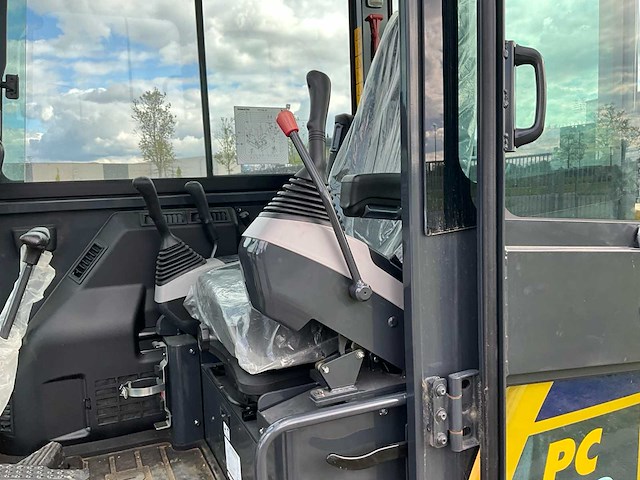 2022 komatsu pc58-8 rupsgraafmachine - afbeelding 46 van  62