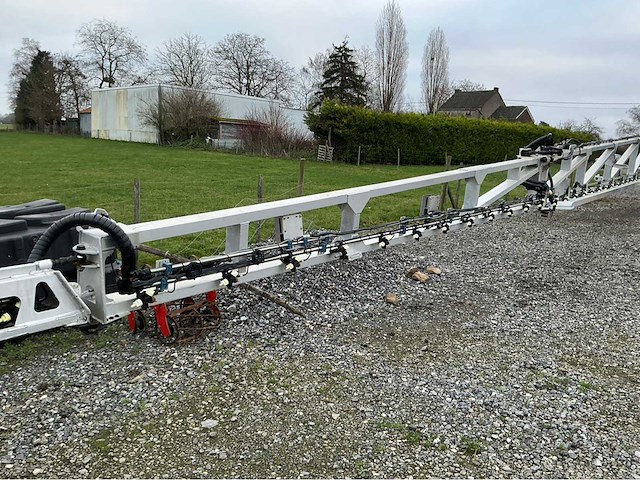 2022 kuhn artec evo 5000 l spuit - afbeelding 26 van  75