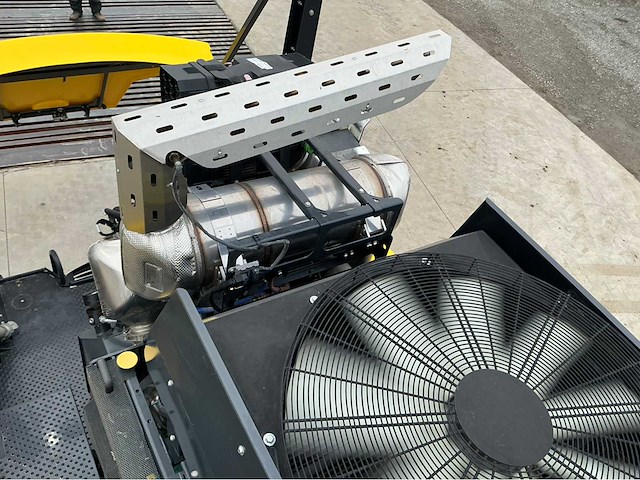 2022 kuhn artec evo 5000 l spuit - afbeelding 61 van  75