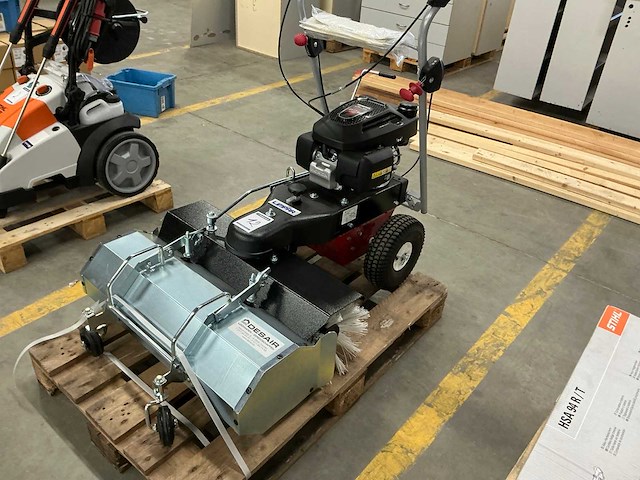 2022 limpar 81 veegmachine - afbeelding 1 van  6