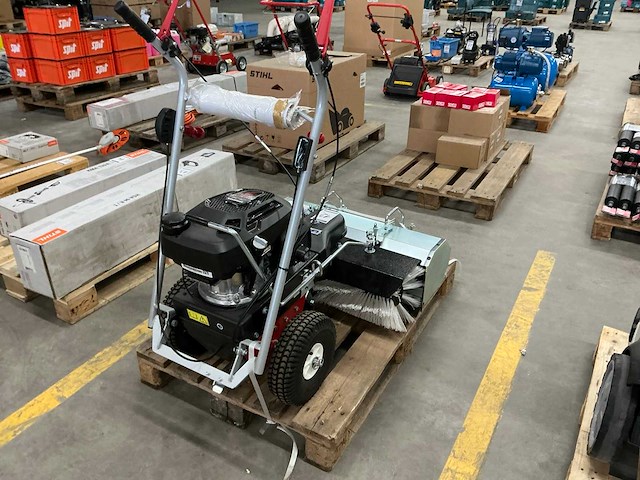 2022 limpar 81 veegmachine - afbeelding 4 van  6