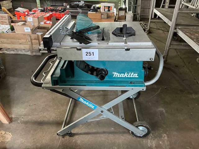 2022 makita 2704n zaagtafel - afbeelding 1 van  6