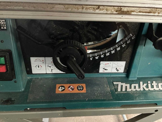 2022 makita 2704n zaagtafel - afbeelding 5 van  6