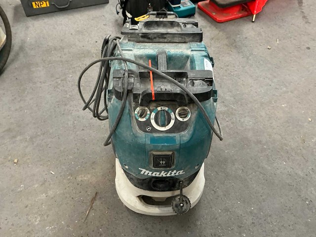2022 makita vc4210m industriële stofzuiger - afbeelding 3 van  5