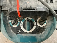 2022 makita vc4210m industriële stofzuiger - afbeelding 4 van  5