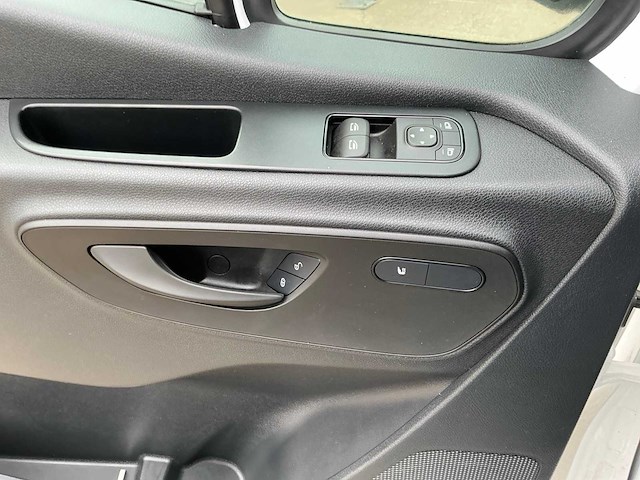 2022 mercedes-benz esprinter bestelwagen personenauto - afbeelding 10 van  22