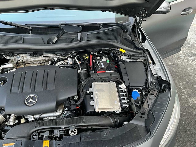 2022 mercedes-benz gla 200d personenauto - afbeelding 32 van  47