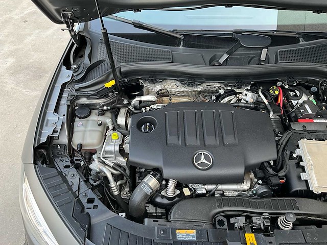 2022 mercedes-benz gla 200d personenauto - afbeelding 8 van  47