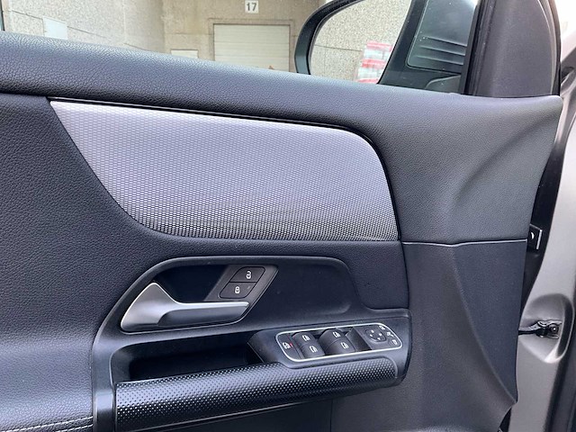 2022 mercedes-benz gla 200d personenauto - afbeelding 35 van  47