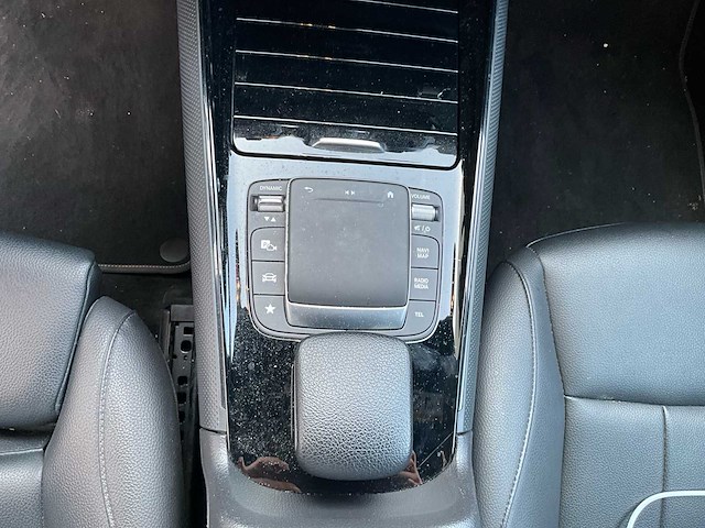 2022 mercedes-benz gla 200d personenauto - afbeelding 16 van  47