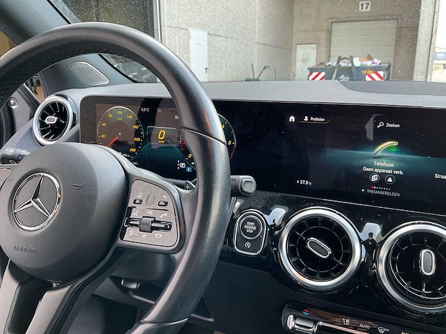 2022 mercedes-benz gla 200d personenauto - afbeelding 17 van  47