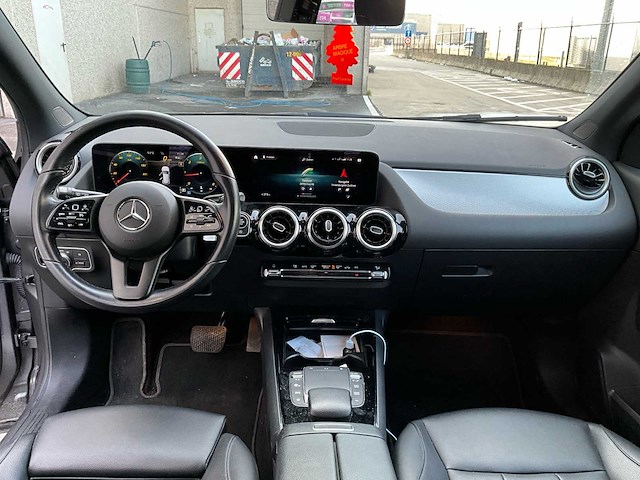 2022 mercedes-benz gla 200d personenauto - afbeelding 19 van  47