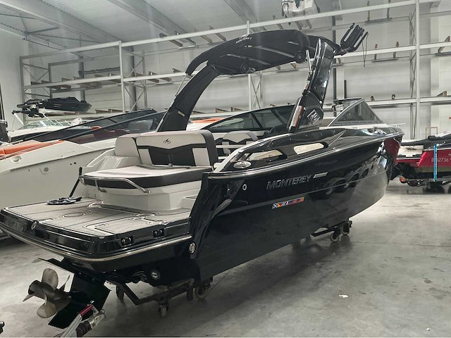 2022 monterey bowrider 258ss sportboot - afbeelding 4 van  9