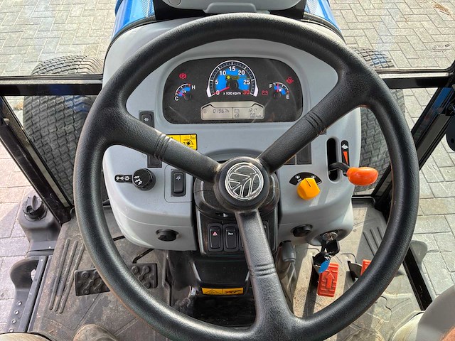 2022 new holland boomer 50 compact tractor - afbeelding 13 van  23