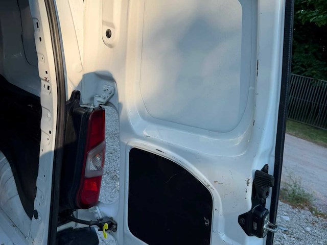 2022 opel combo 1.5 diesel - airco - navigatie - afbeelding 7 van  45