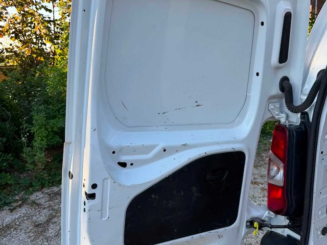2022 opel combo 1.5 diesel - airco - navigatie - afbeelding 8 van  45