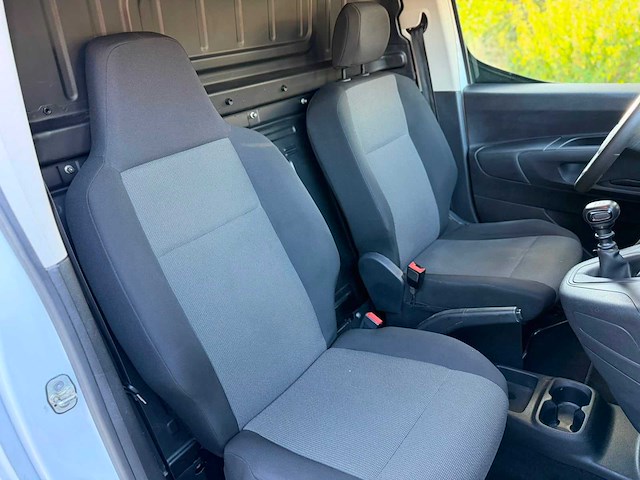 2022 opel combo 1.5 diesel - airco - navigatie - afbeelding 11 van  45