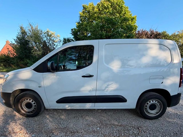 2022 opel combo 1.5 diesel - airco - navigatie - afbeelding 12 van  45