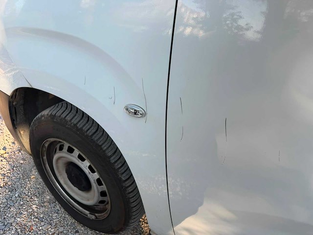 2022 opel combo 1.5 diesel - airco - navigatie - afbeelding 31 van  45