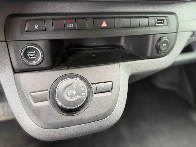 2022 opel vivaro lichte vracht - trekhaak - automaat - ingericht - navigatie, airco,... - afbeelding 9 van  40