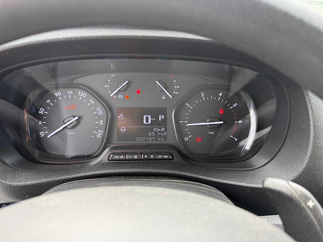 2022 opel vivaro lichte vracht - trekhaak - automaat - ingericht - navigatie, airco,... - afbeelding 7 van  41