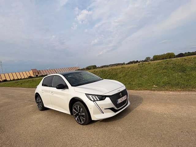 2022 peugeot 208 auto 1,5 bluehdi 102 pk – 126.700 km – euro 6 – handgeschakelde versnellingsbak - afbeelding 23 van  32