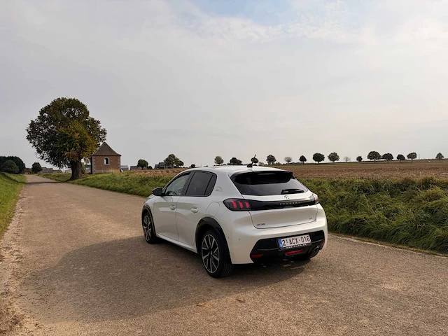 2022 peugeot 208 auto 1,5 bluehdi 102 pk – 126.700 km – euro 6 – handgeschakelde versnellingsbak - afbeelding 28 van  32