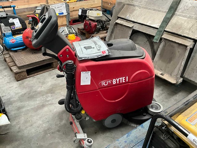 2022 rcm byte 1 reinigingsmachine - afbeelding 2 van  6