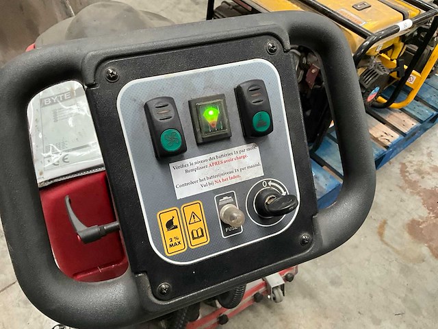 2022 rcm byte 1 reinigingsmachine - afbeelding 4 van  6
