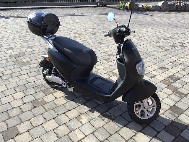 2022 sakura zf2 elektrische scooter - afbeelding 1 van  12