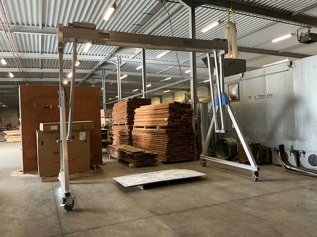 2022 schiling 146 010 40-10 in hoogte verstelbaar verrijdbare portaalkraan - afbeelding 1 van  5