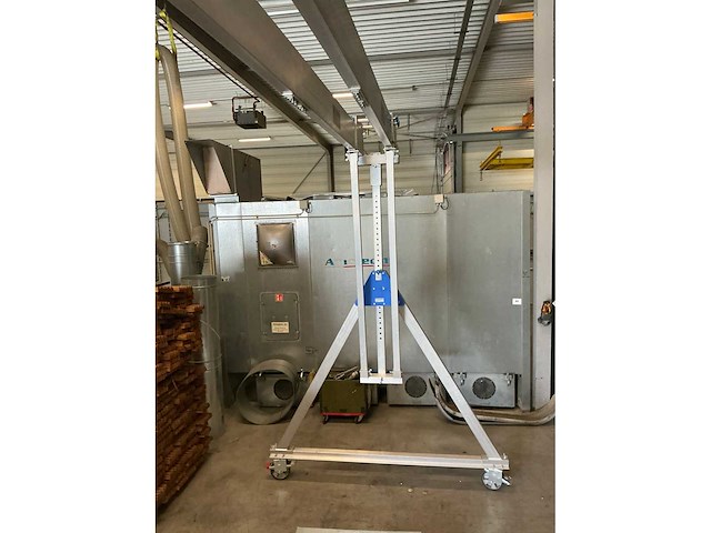 2022 schiling 146 010 40-10 in hoogte verstelbaar verrijdbare portaalkraan - afbeelding 5 van  5