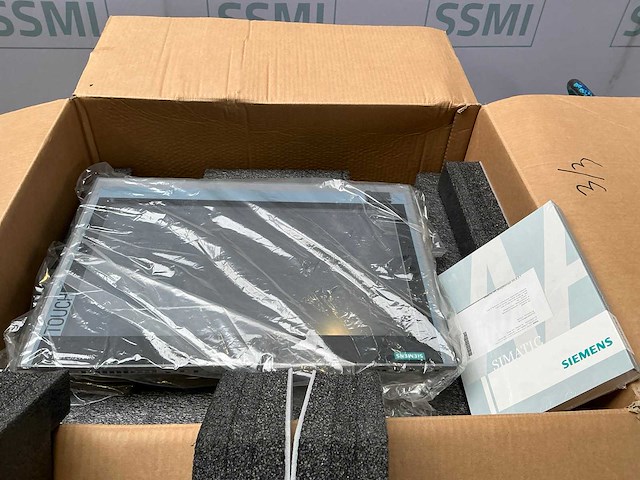 2022 siemens simatic industrial paneelpc - afbeelding 1 van  4