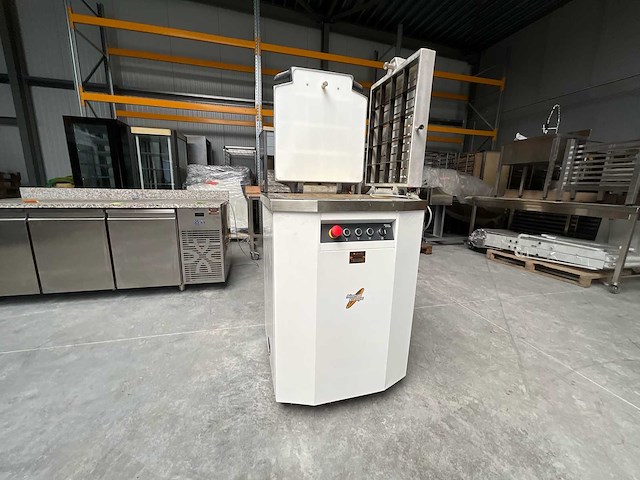 2022 sinmag europe divotrad 2.0 bakkerijmachines, overigen - afbeelding 1 van  4