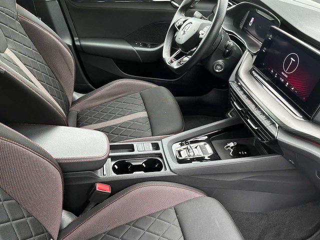 2022 škoda octavia rs - afbeelding 26 van  40