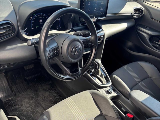 2022 toyota yaris cross hybride awd hatchback personenauto - afbeelding 14 van  14
