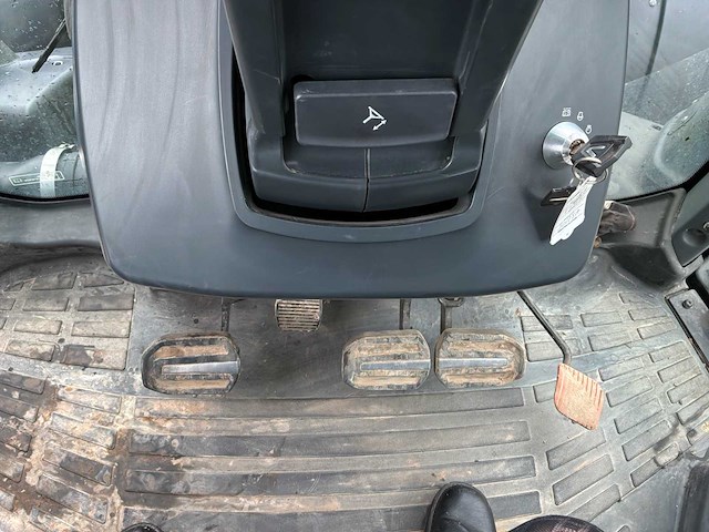 2022 valtra t195 t serie 4wd landbouwtractor - afbeelding 25 van  32