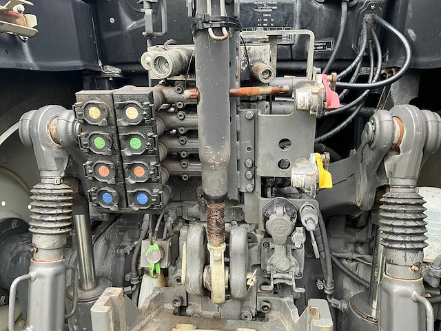 2022 valtra t214s vierwielaangedreven landbouwtractor - afbeelding 7 van  22