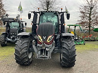 2022 valtra t214s vierwielaangedreven landbouwtractor - afbeelding 12 van  22