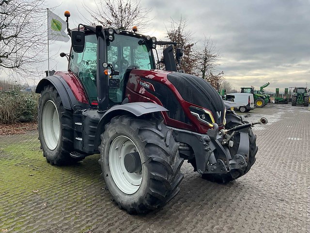 2022 valtra t214s vierwielaangedreven landbouwtractor - afbeelding 16 van  22